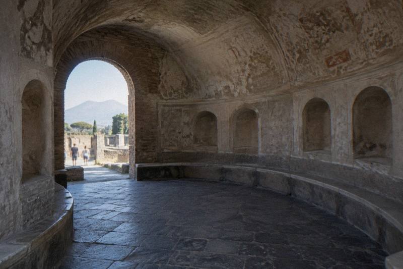 A vaulted ancient bathhouse hall at Pompeii